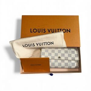 Louis Vuitton Damier Azur Sarah Wallet 2008 France  -full inclusion EUC